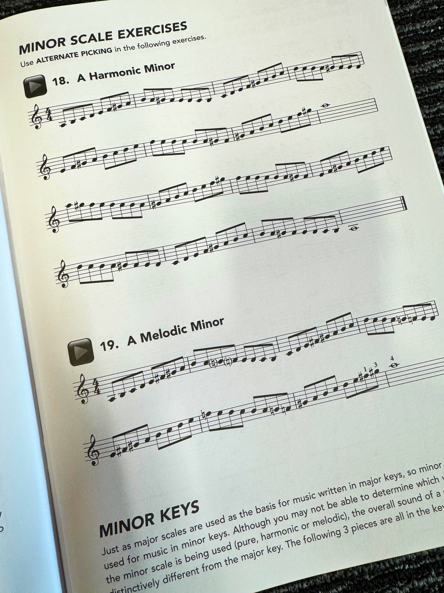 Progressive Guitar Method Book 2 (Intermediate)