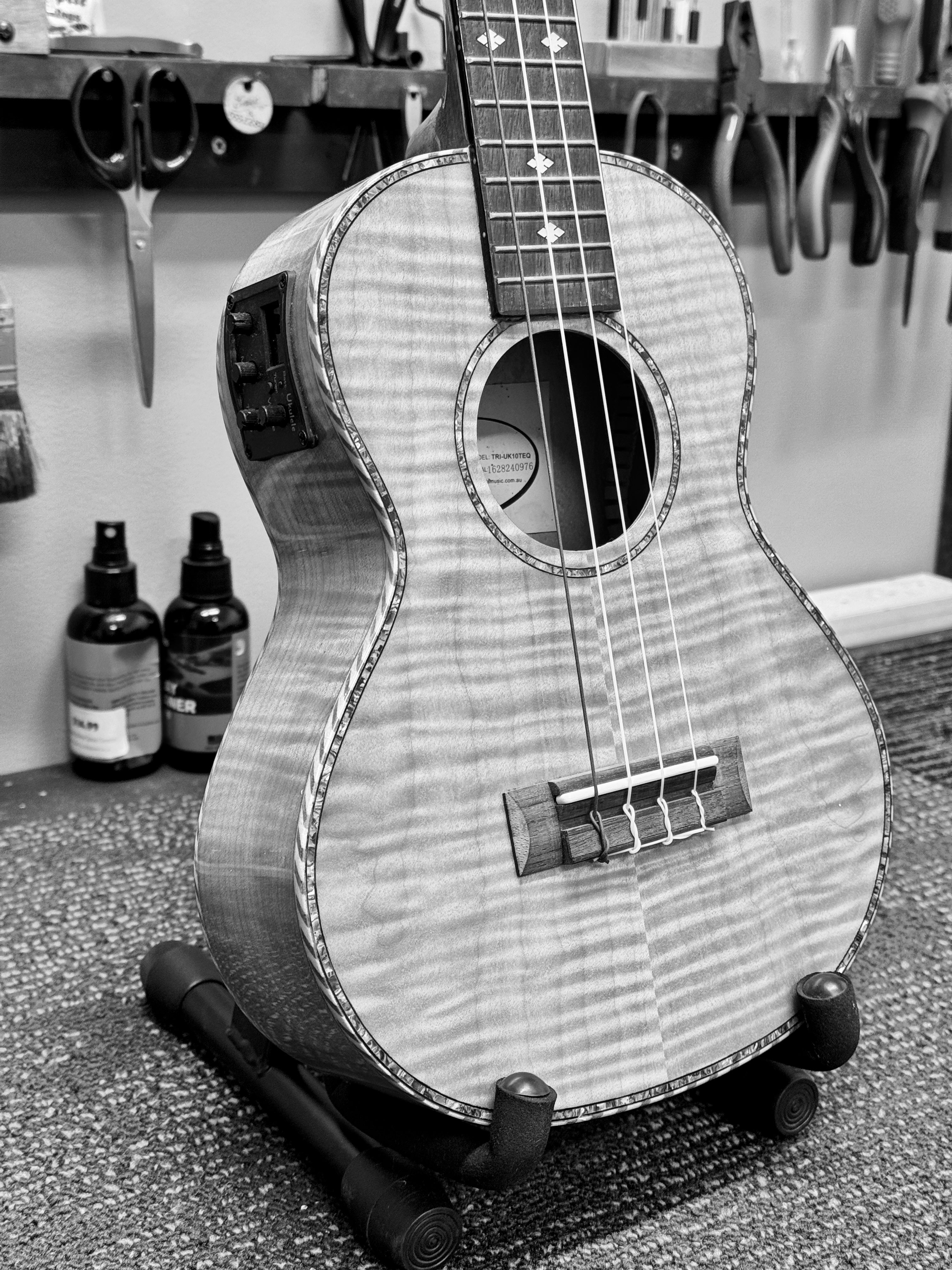 Tribute Guitars TRI-UK 10TEQ Tenor Size Ukulele - PRE-OWNED