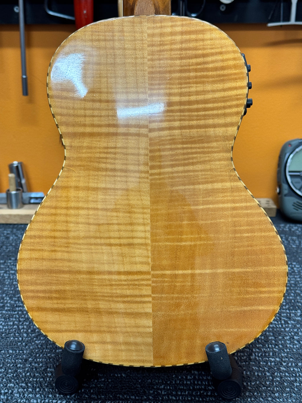 Tribute Guitars TRI-UK 10TEQ Tenor Size Ukulele - PRE-OWNED