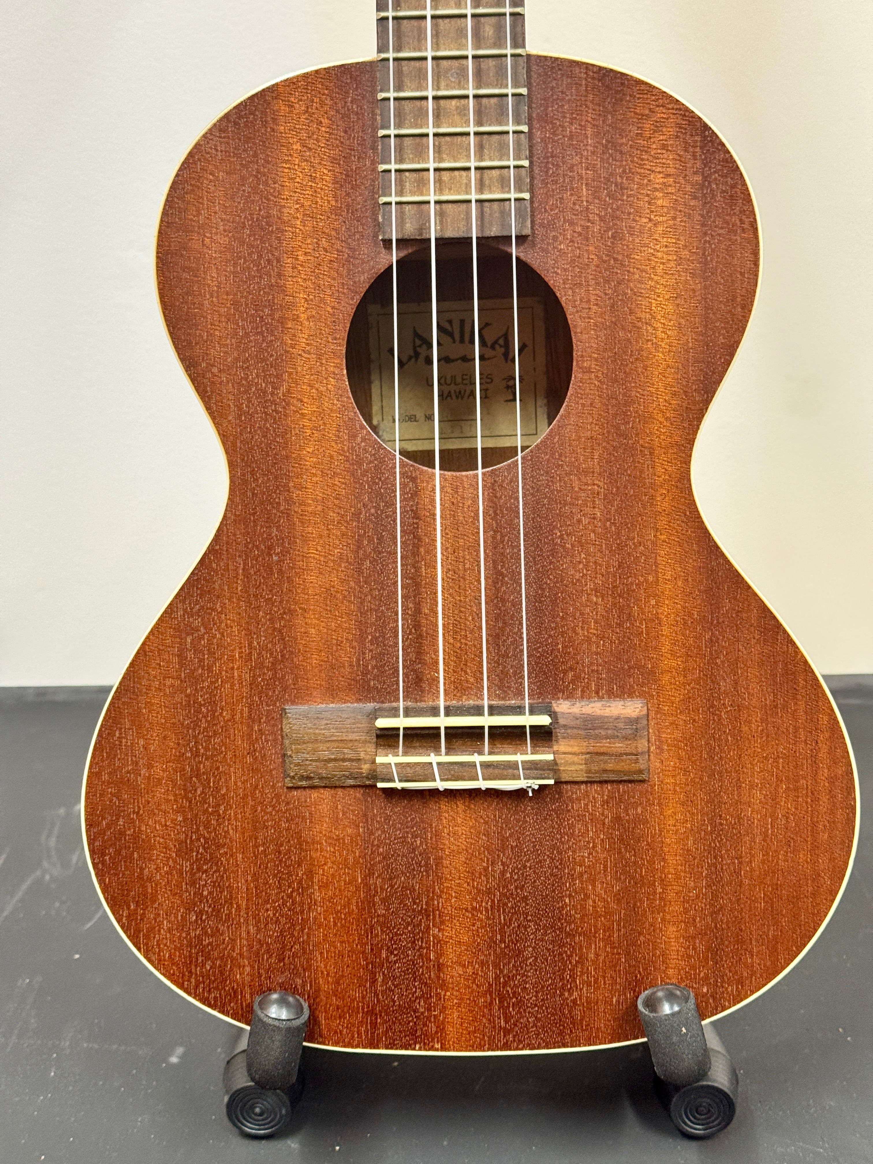 Lanikai LU Series Tenor Ukulele - Pre-Owned