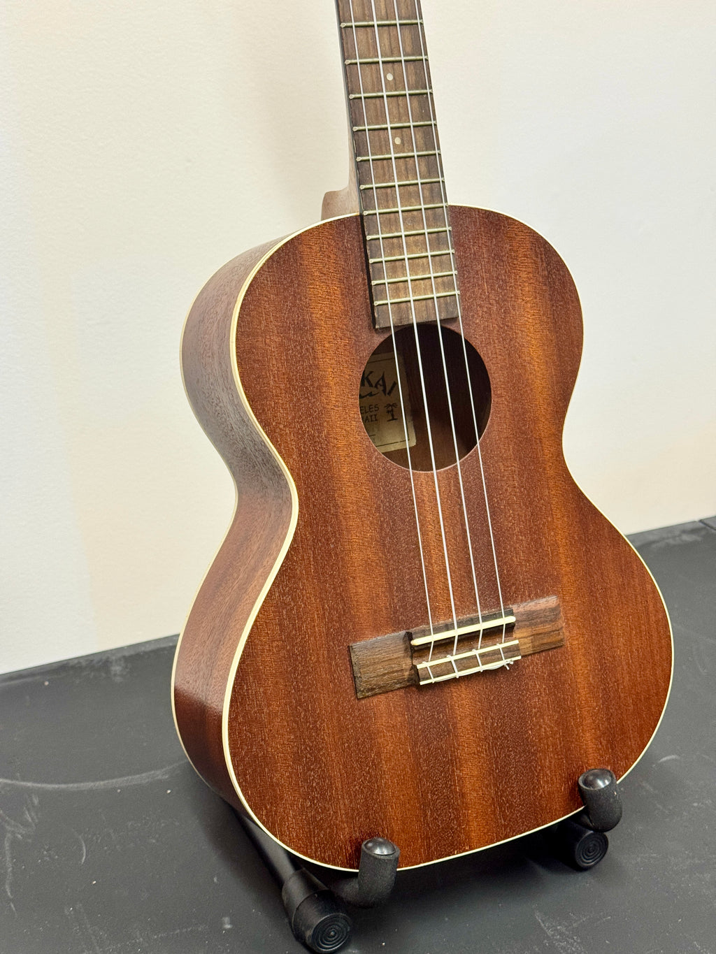 Lanikai LU Series Tenor Ukulele - Pre-Owned